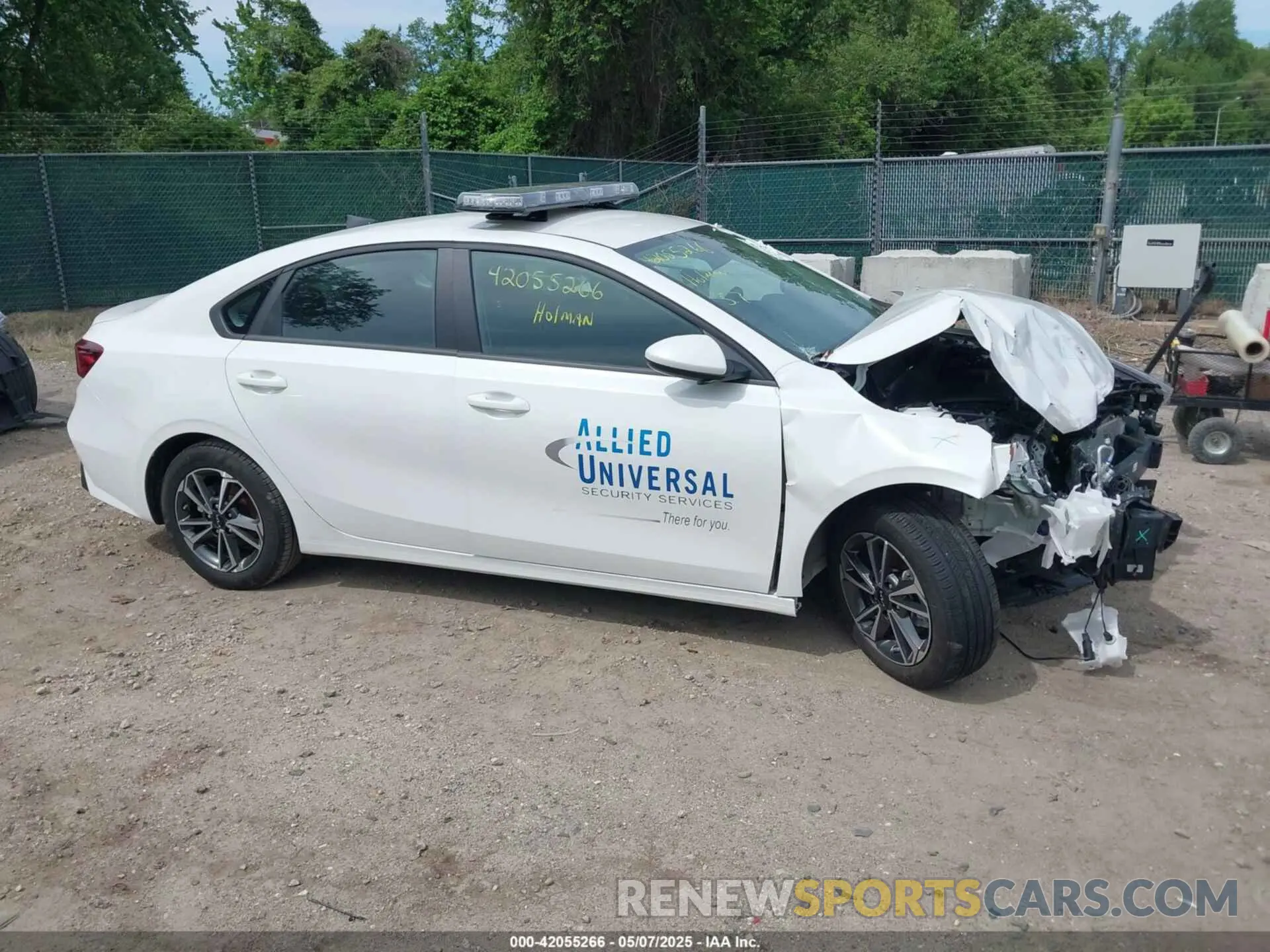 13 fotografías del automóvil dañado 3KPF24AD8PE636700 KIA FORTE 2023