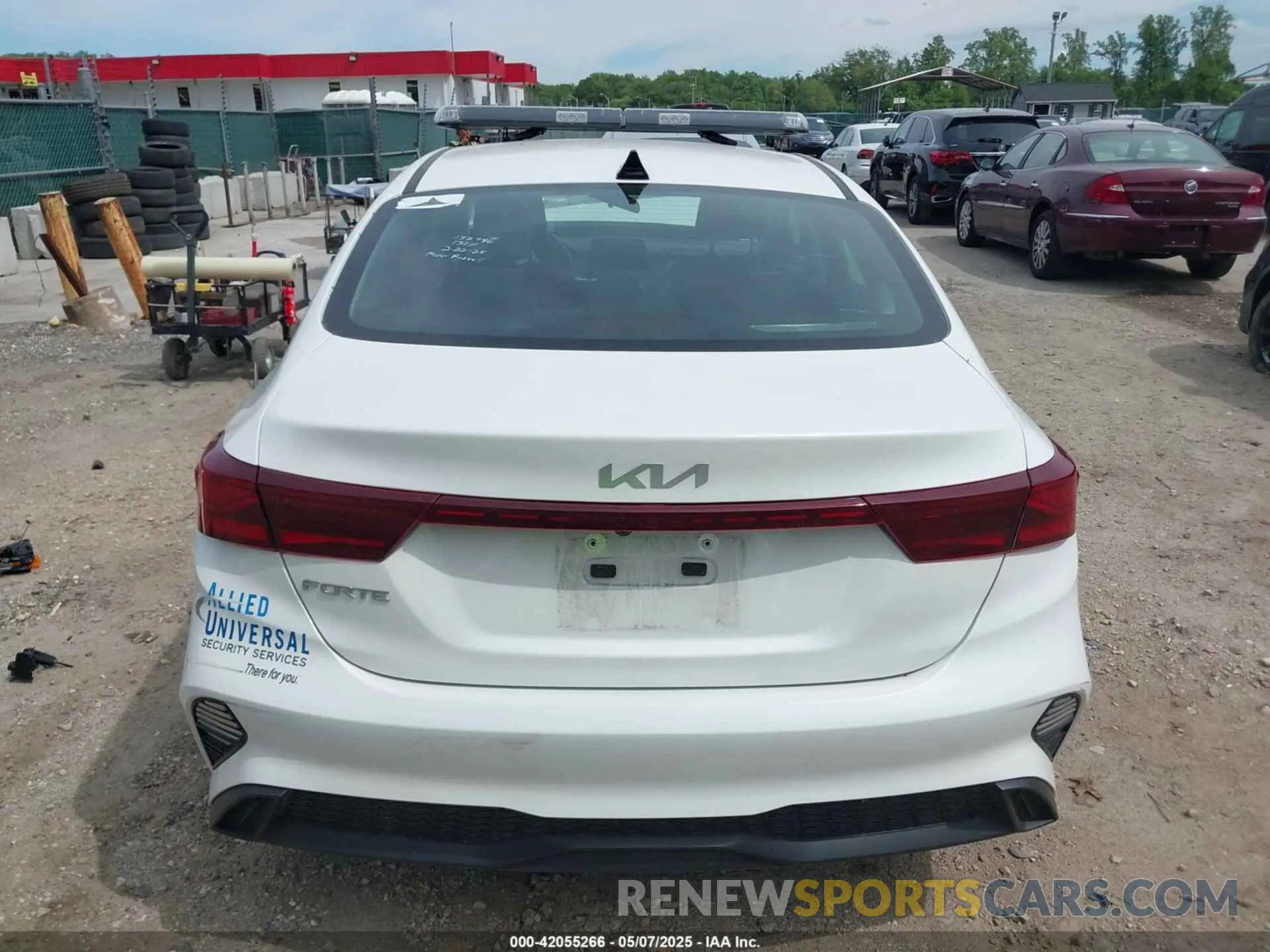 16 fotografías del automóvil dañado 3KPF24AD8PE636700 KIA FORTE 2023