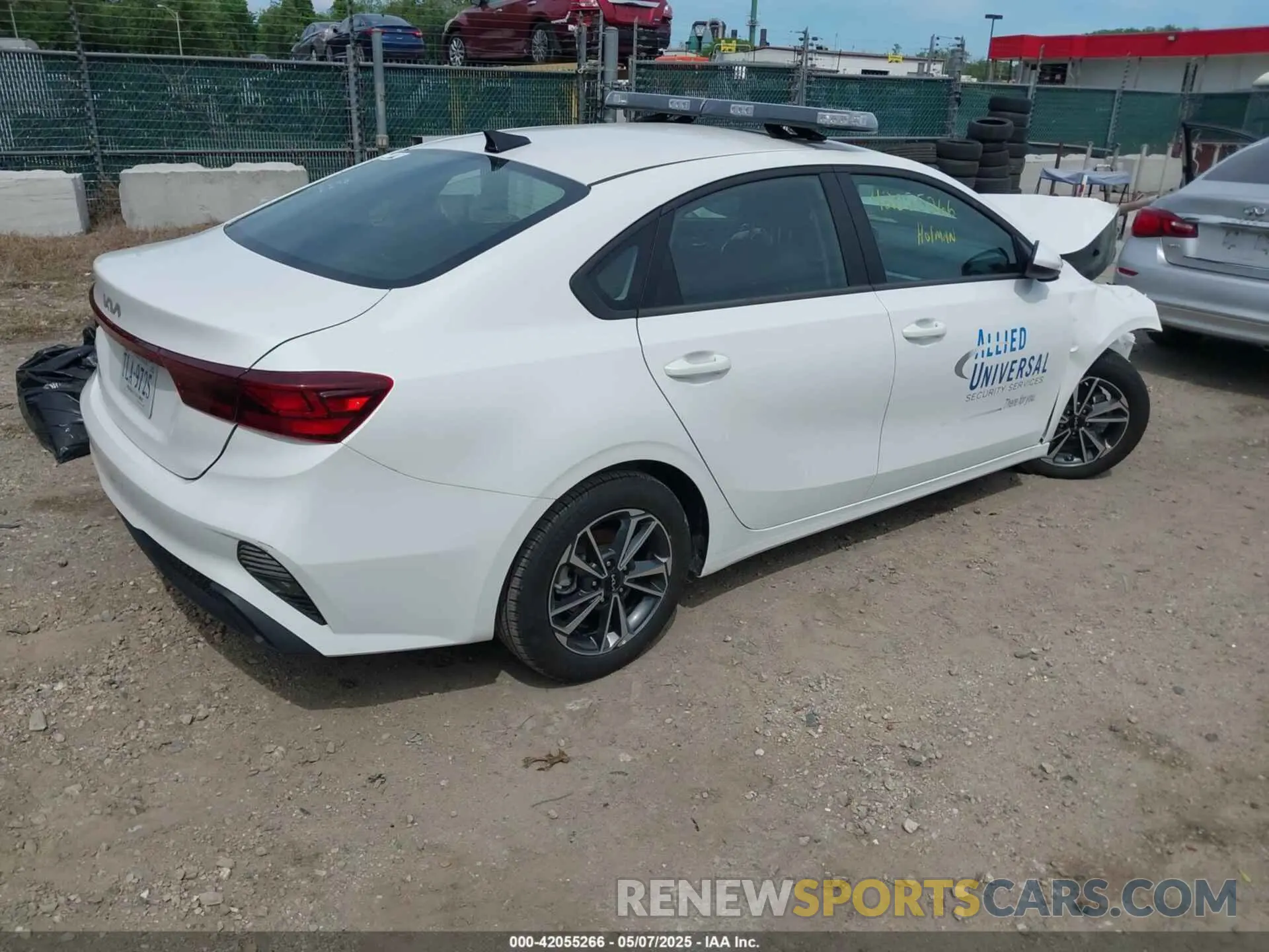 4 fotografías del automóvil dañado 3KPF24AD8PE636700 KIA FORTE 2023
