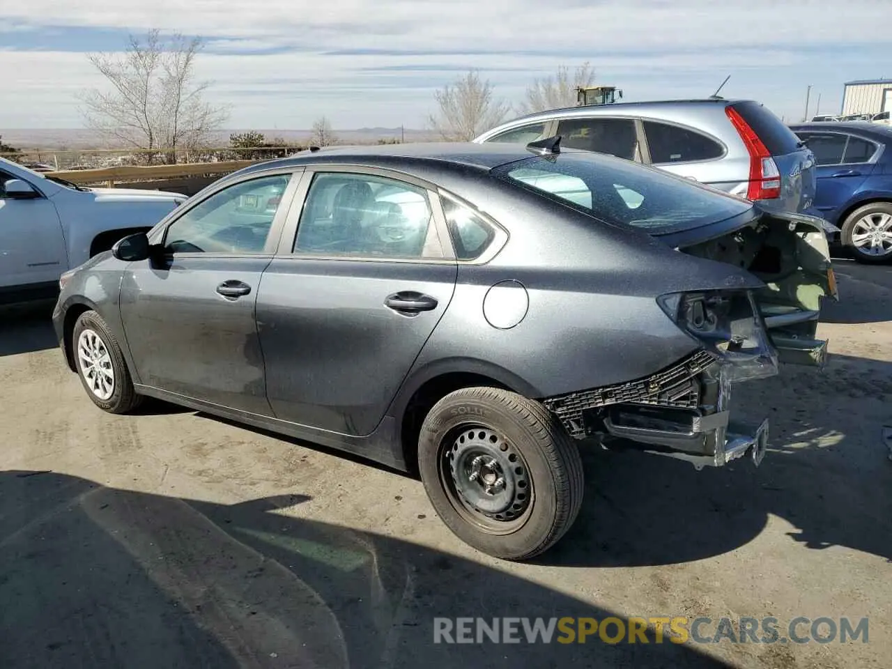 2 fotografías del automóvil dañado 3KPF24AD8PE643551 KIA FORTE 2023