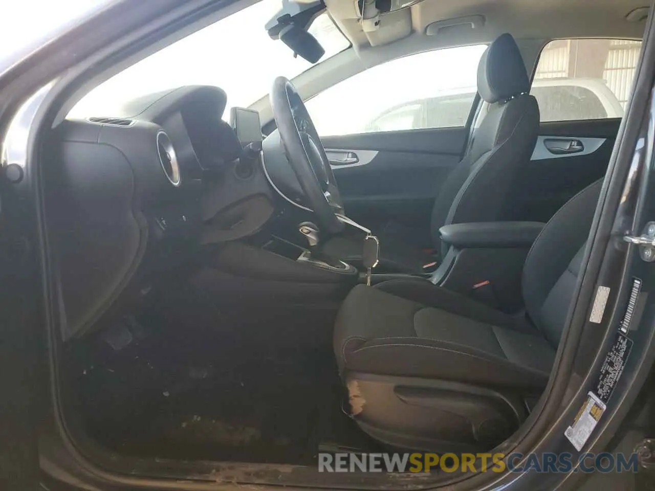 7 fotografías del automóvil dañado 3KPF24AD8PE656543 KIA FORTE 2023