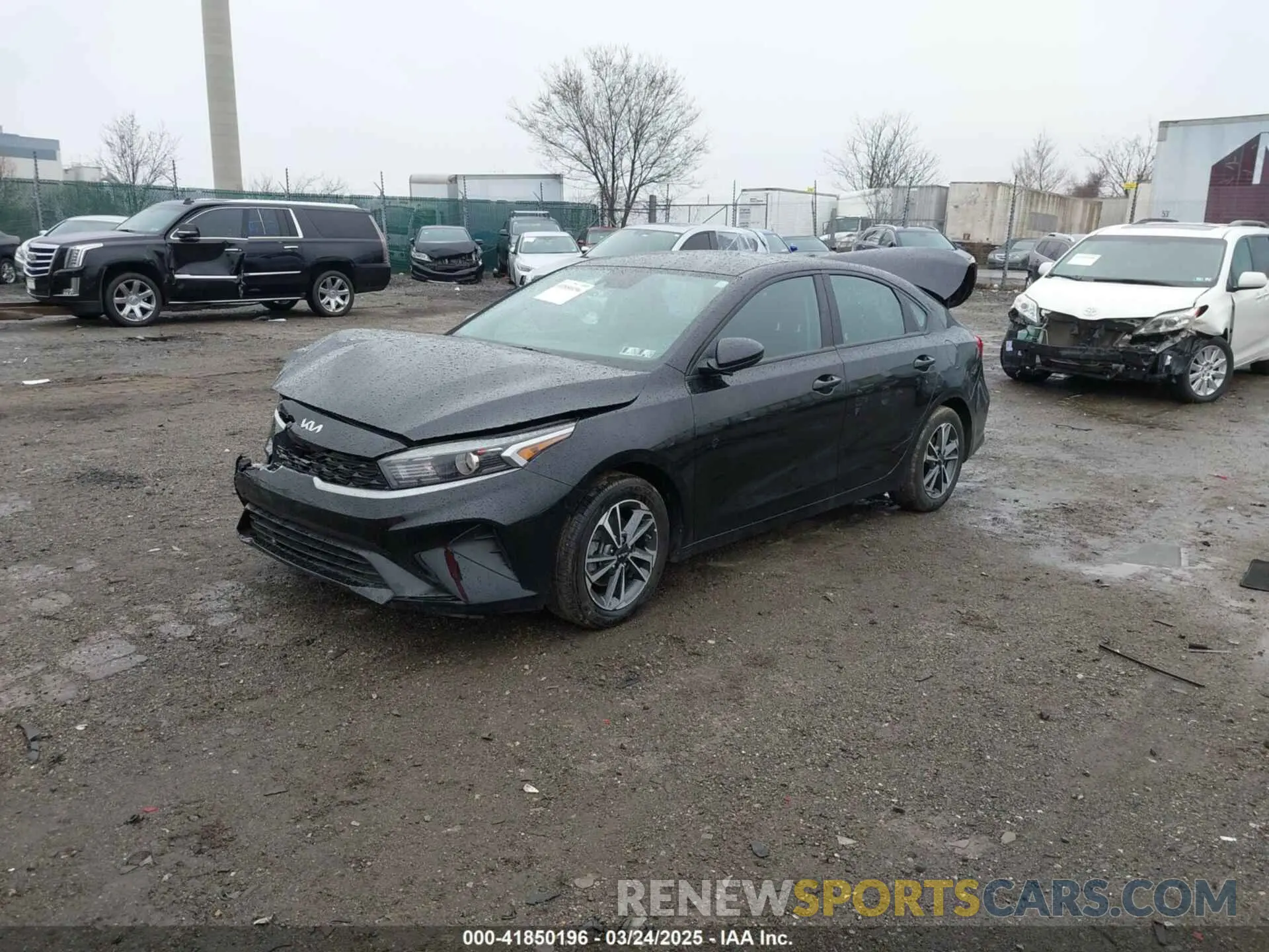 2 fotografías del automóvil dañado 3KPF24AD8PE662939 KIA FORTE 2023