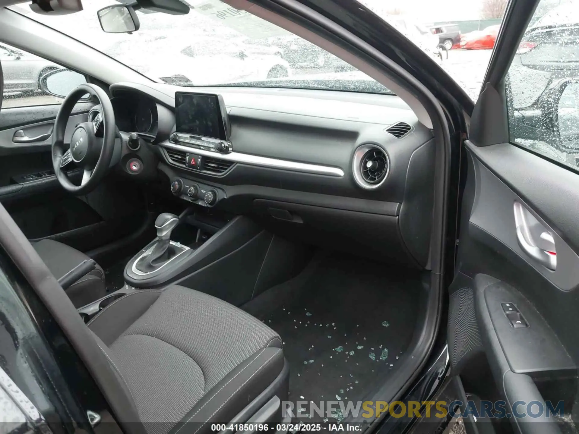 5 fotografías del automóvil dañado 3KPF24AD8PE662939 KIA FORTE 2023