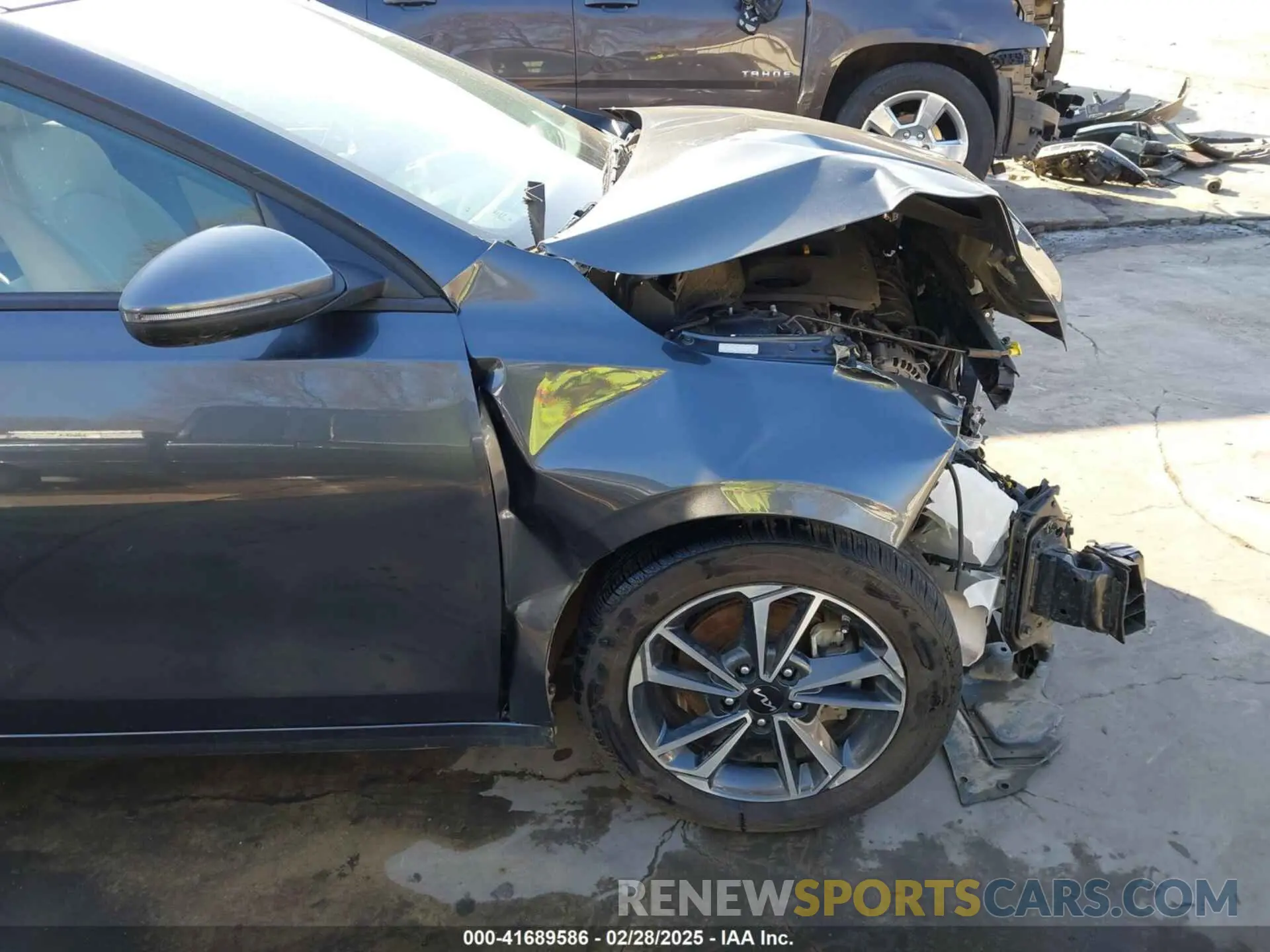 19 fotografías del automóvil dañado 3KPF24AD8PE679854 KIA FORTE 2023