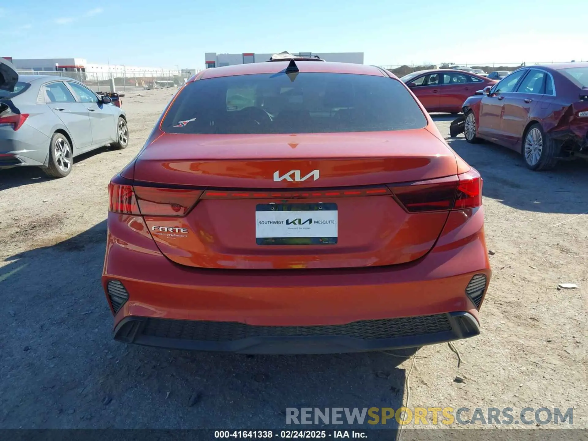 16 fotografías del automóvil dañado 3KPF24AD8PE680891 KIA FORTE 2023