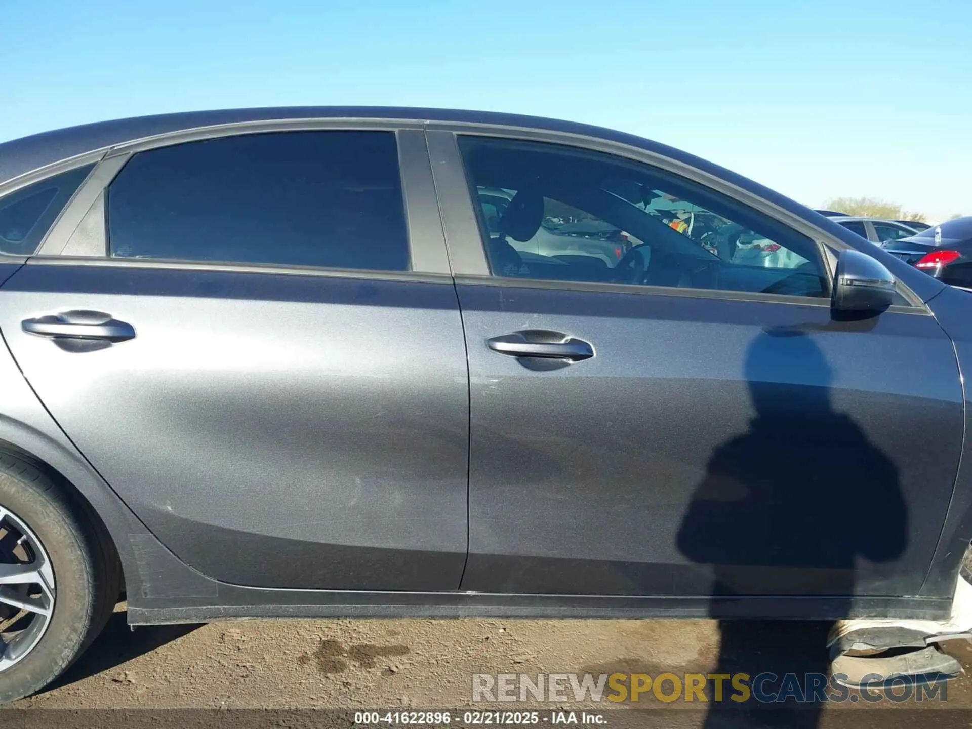 13 fotografías del automóvil dañado 3KPF24AD8PE681457 KIA FORTE 2023