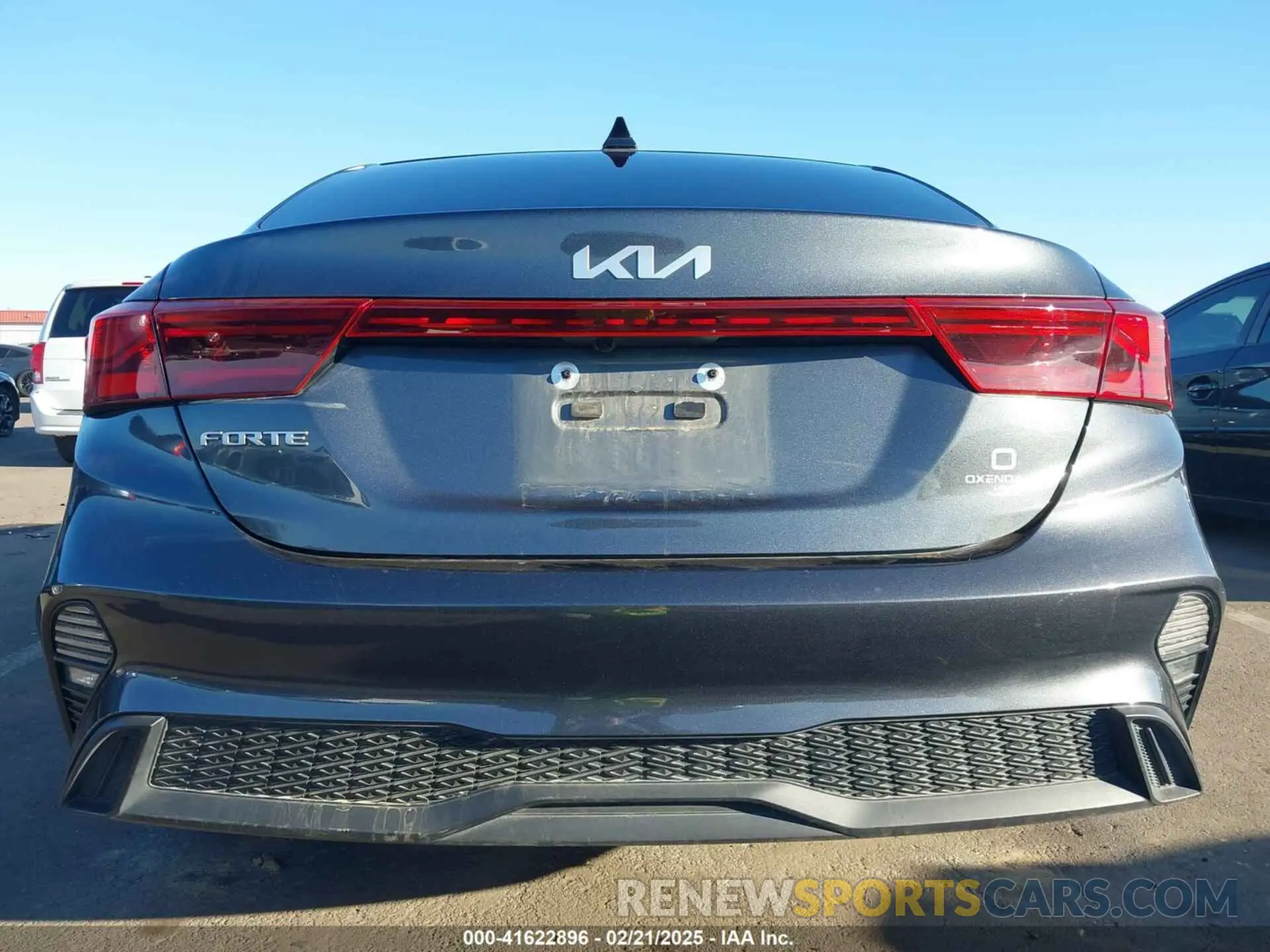 16 fotografías del automóvil dañado 3KPF24AD8PE681457 KIA FORTE 2023
