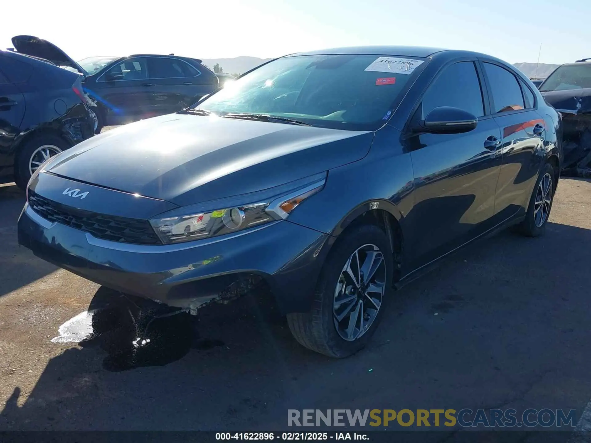 2 fotografías del automóvil dañado 3KPF24AD8PE681457 KIA FORTE 2023