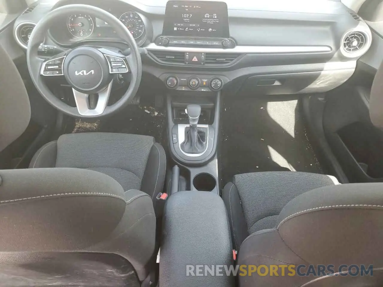 8 fotografías del automóvil dañado 3KPF24AD8PE681877 KIA FORTE 2023