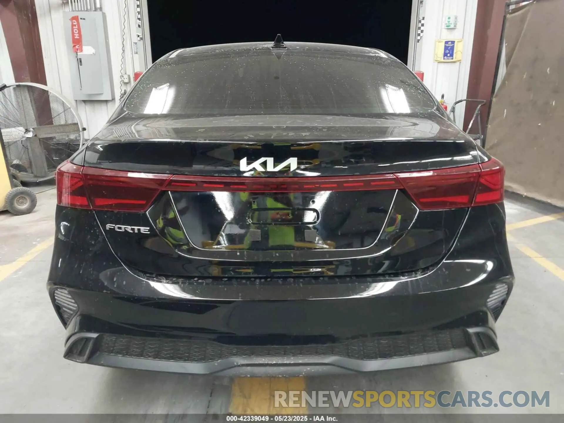16 fotografías del automóvil dañado 3KPF24AD8PE682060 KIA FORTE 2023