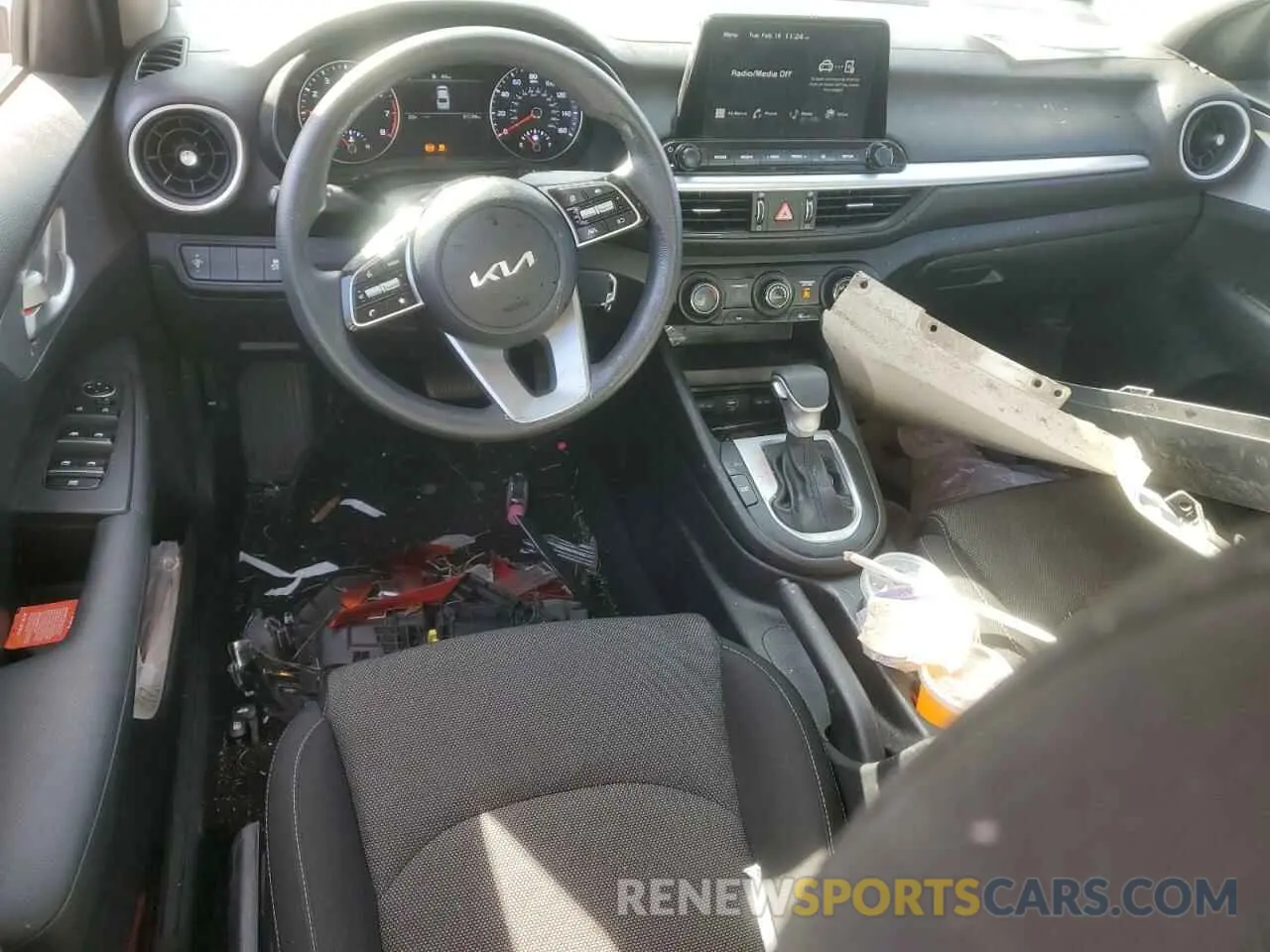 8 fotografías del automóvil dañado 3KPF24AD9PE545192 KIA FORTE 2023