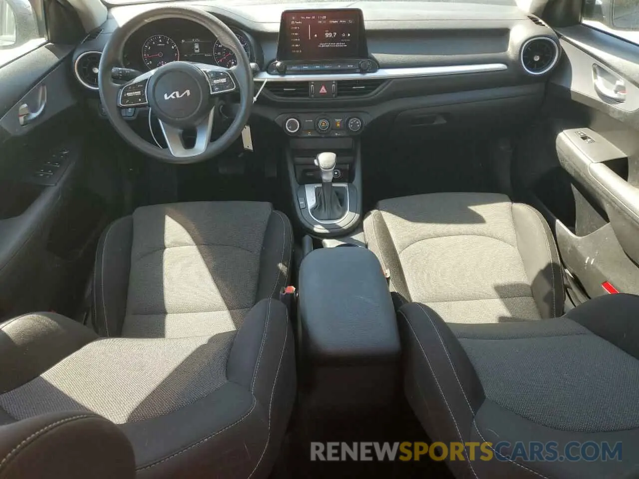 8 fotografías del automóvil dañado 3KPF24AD9PE554393 KIA FORTE 2023