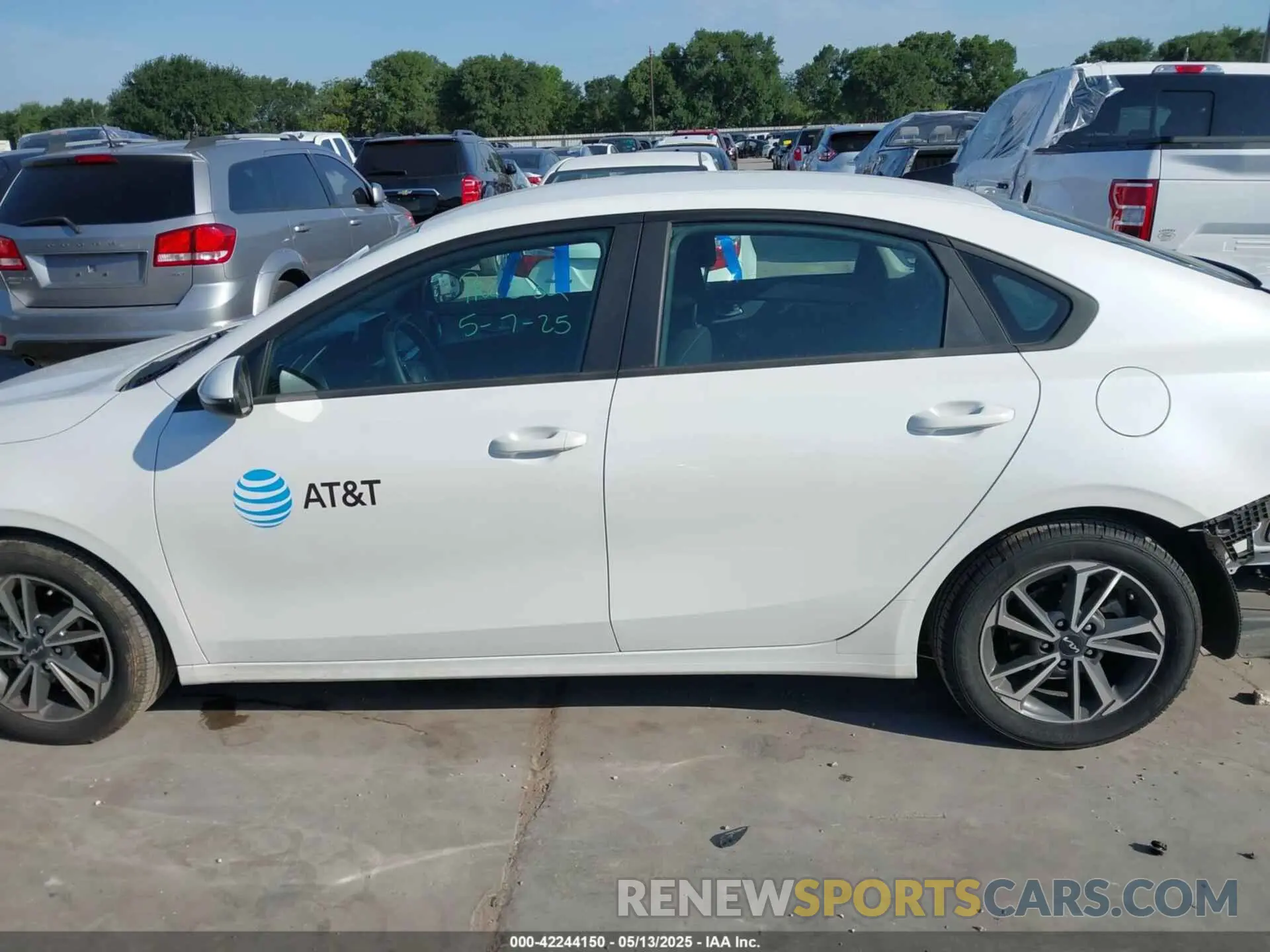 15 fotografías del automóvil dañado 3KPF24AD9PE559996 KIA FORTE 2023