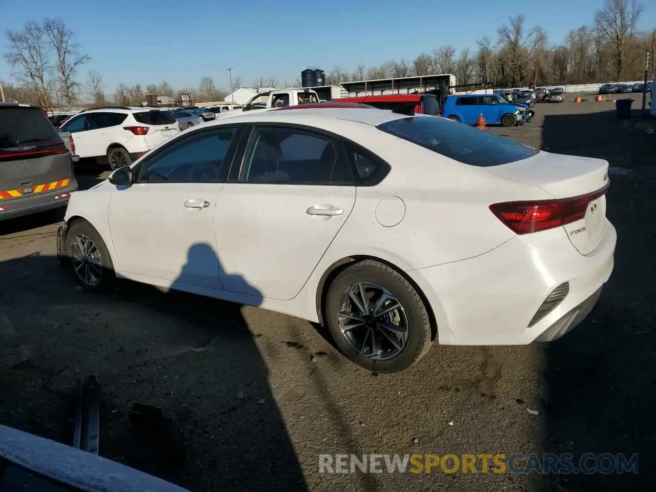 2 fotografías del automóvil dañado 3KPF24AD9PE579245 KIA FORTE 2023