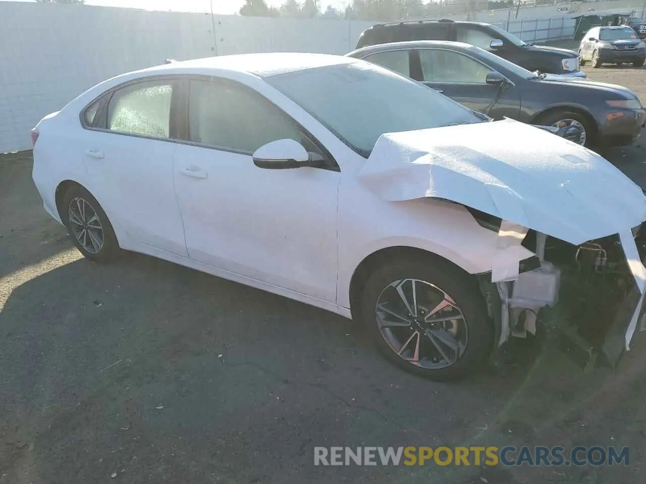 4 fotografías del automóvil dañado 3KPF24AD9PE579245 KIA FORTE 2023