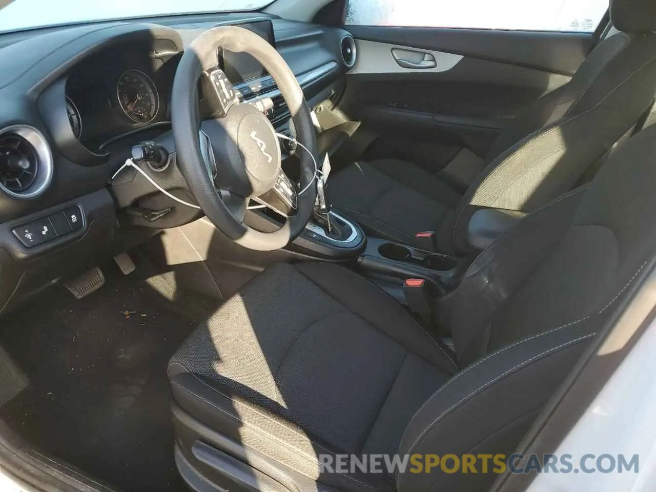 7 fotografías del automóvil dañado 3KPF24AD9PE579245 KIA FORTE 2023