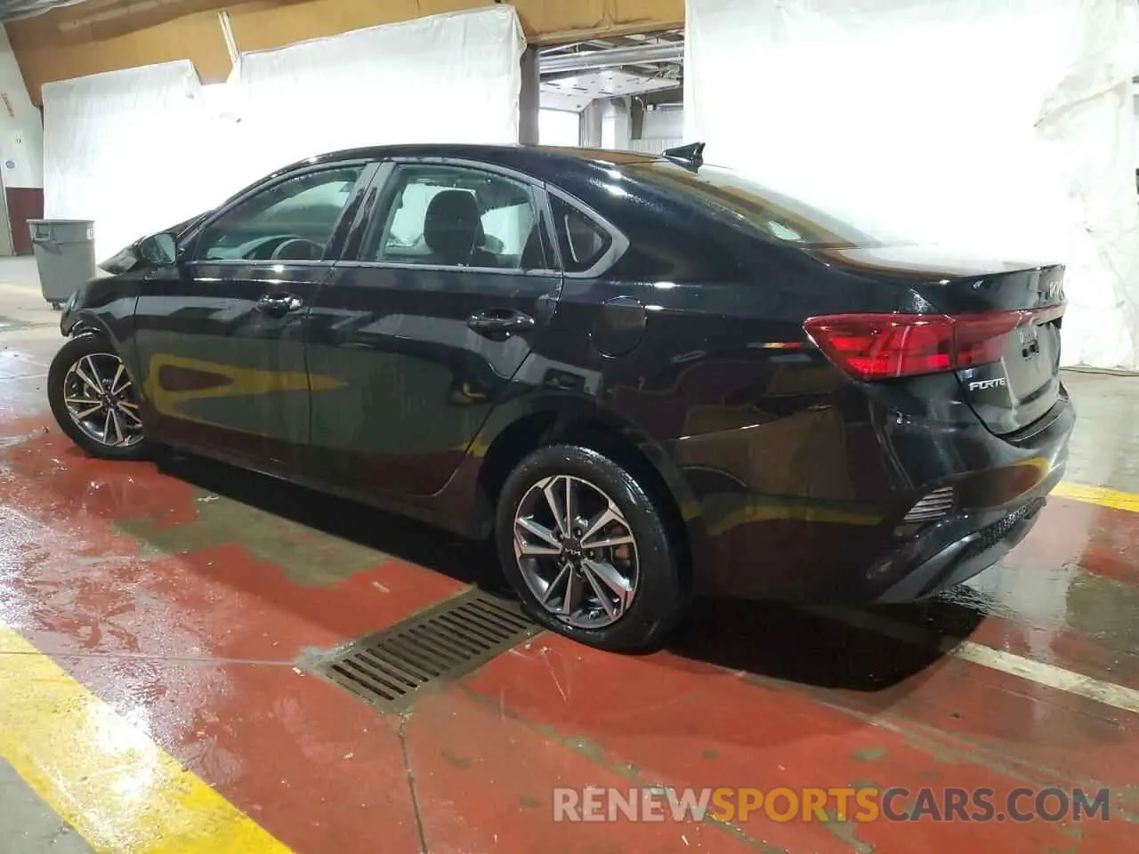 2 fotografías del automóvil dañado 3KPF24AD9PE586759 KIA FORTE 2023