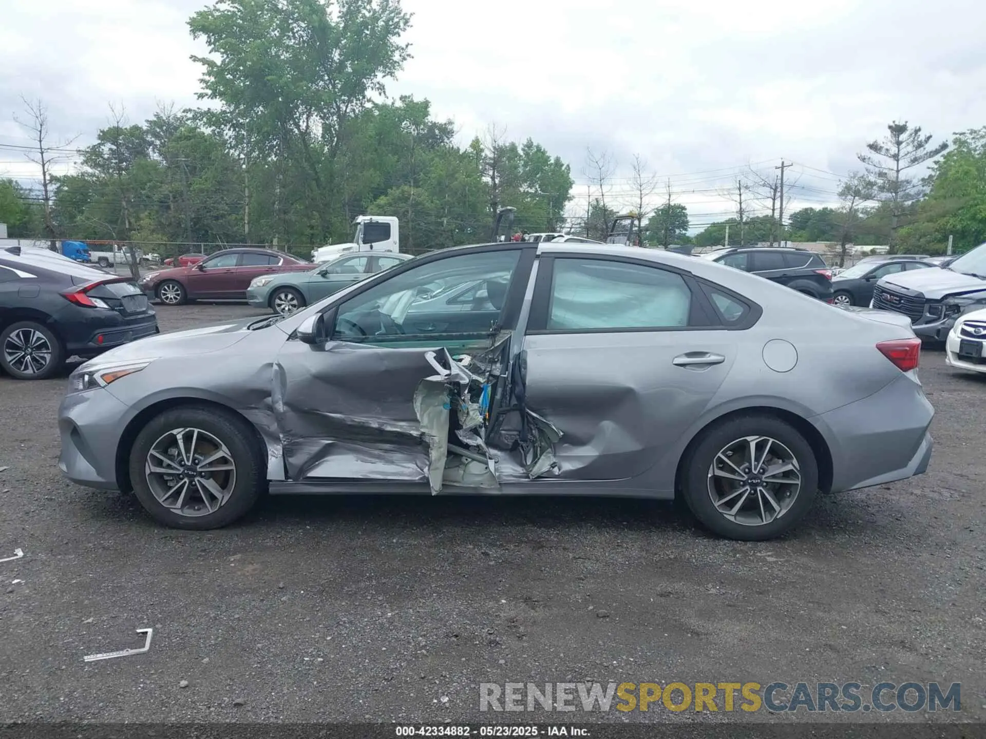 14 fotografías del automóvil dañado 3KPF24AD9PE641663 KIA FORTE 2023