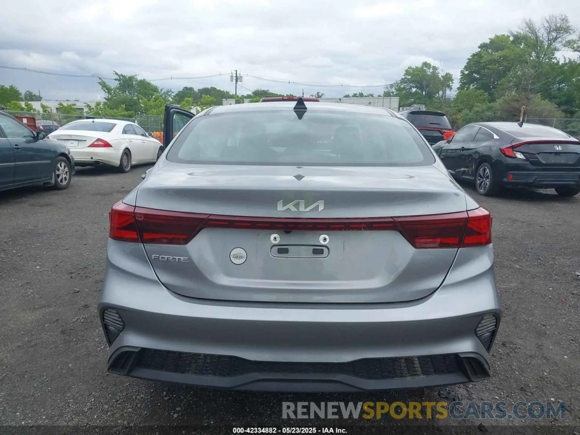 16 fotografías del automóvil dañado 3KPF24AD9PE641663 KIA FORTE 2023