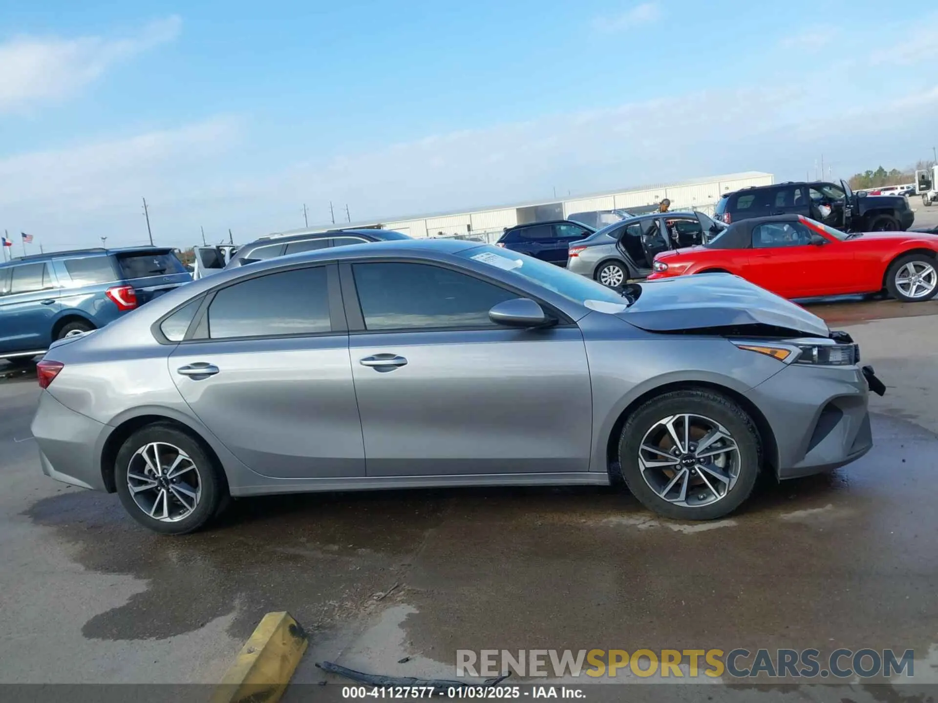 12 fotografías del automóvil dañado 3KPF24AD9PE669012 KIA FORTE 2023