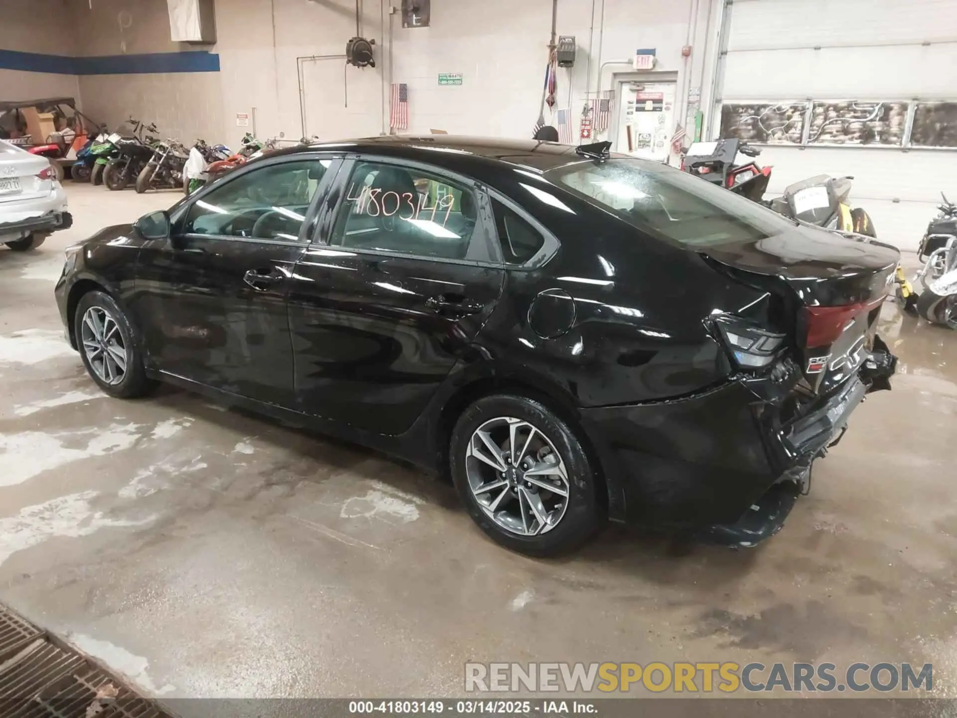 3 fotografías del automóvil dañado 3KPF24AD9PE692225 KIA FORTE 2023