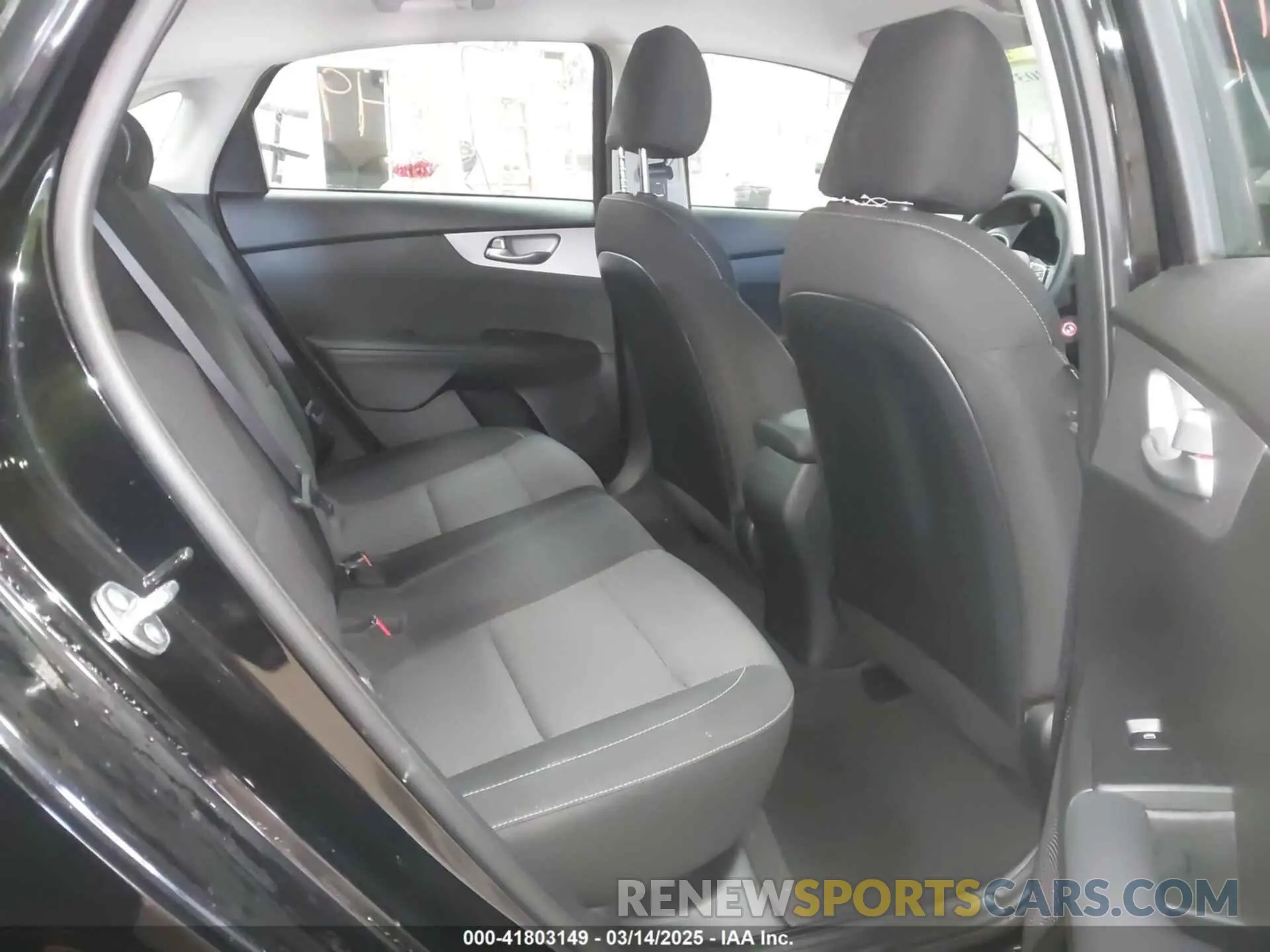 8 fotografías del automóvil dañado 3KPF24AD9PE692225 KIA FORTE 2023