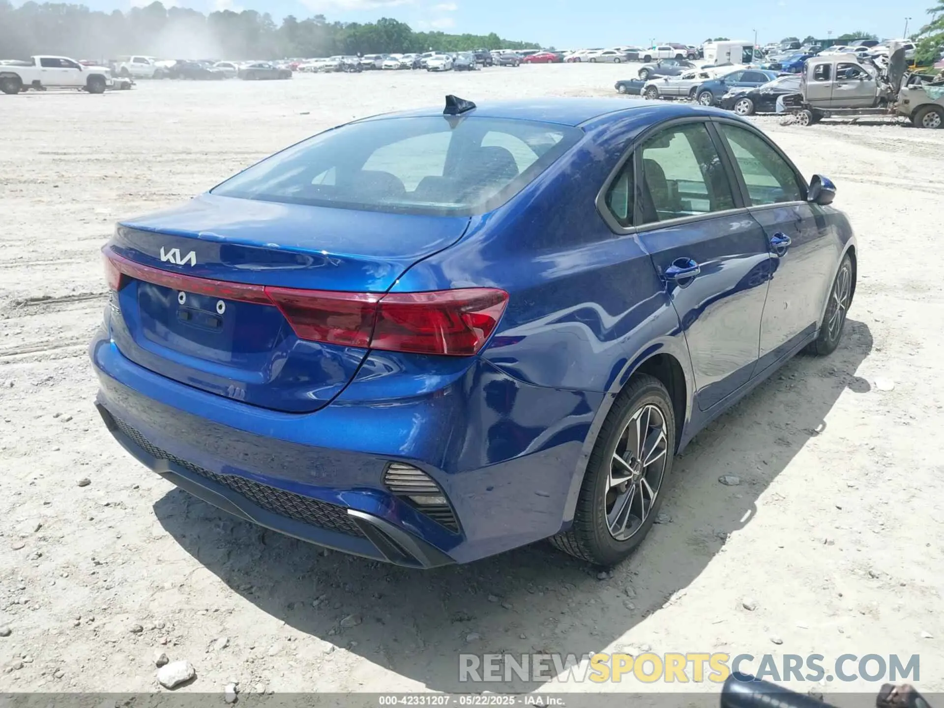 4 fotografías del automóvil dañado 3KPF24ADXPE510855 KIA FORTE 2023