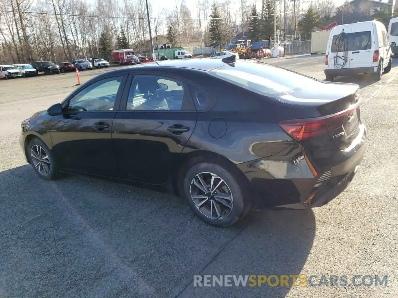 2 fotografías del automóvil dañado 3KPF24ADXPE563121 KIA FORTE 2023