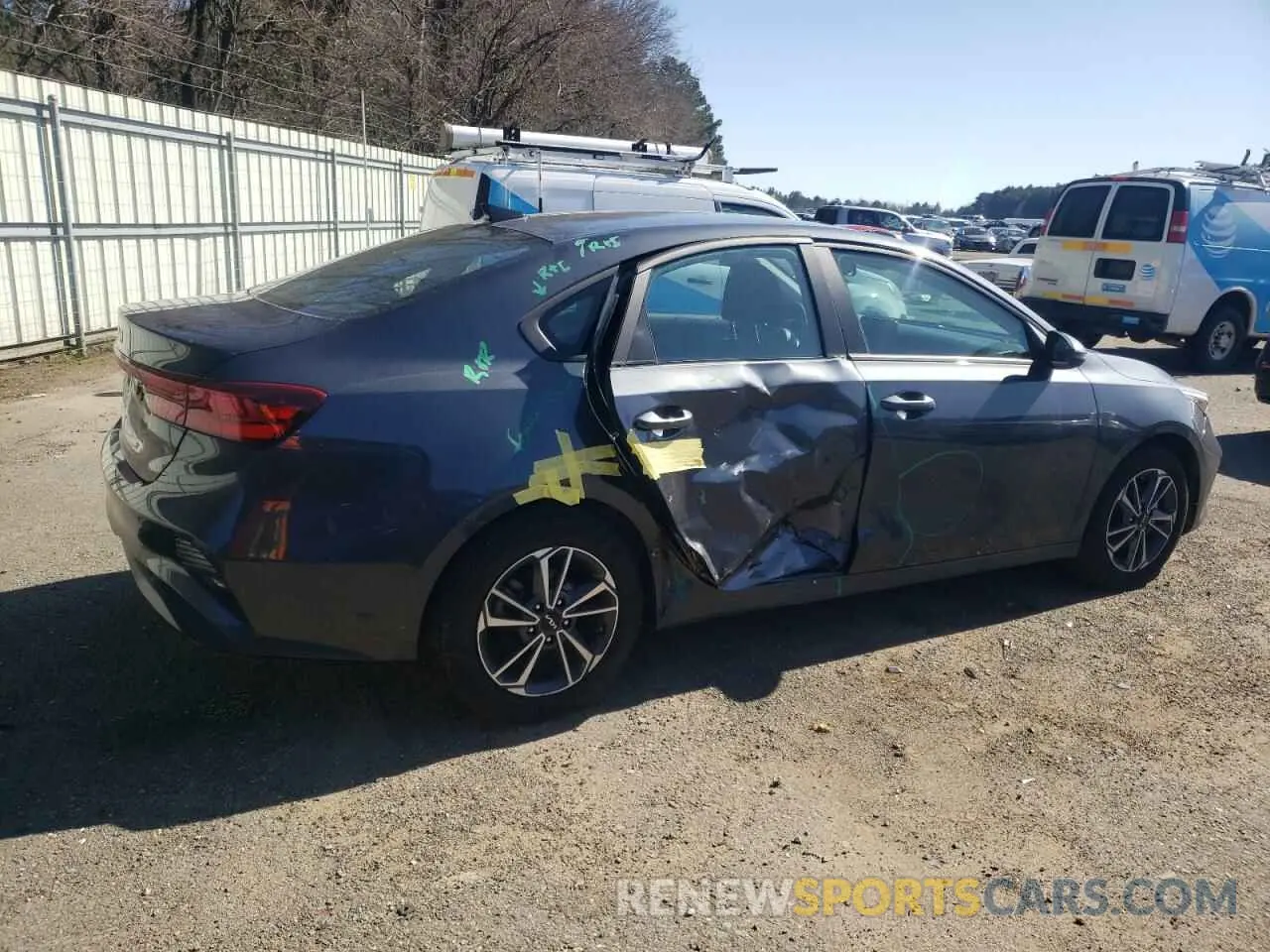 3 fotografías del automóvil dañado 3KPF24ADXPE648945 KIA FORTE 2023