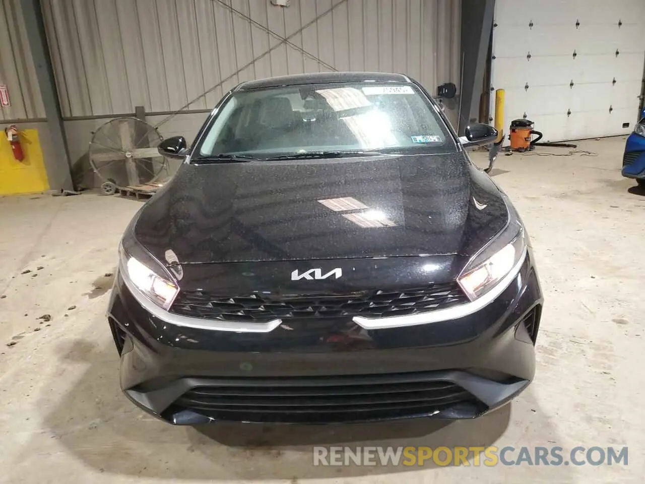 5 fotografías del automóvil dañado 3KPF24ADXPE677880 KIA FORTE 2023