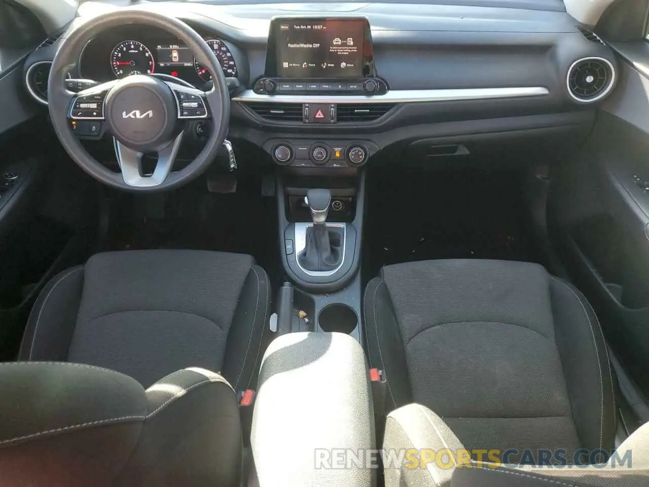 8 fotografías del automóvil dañado 3KPF24ADXPE683565 KIA FORTE 2023
