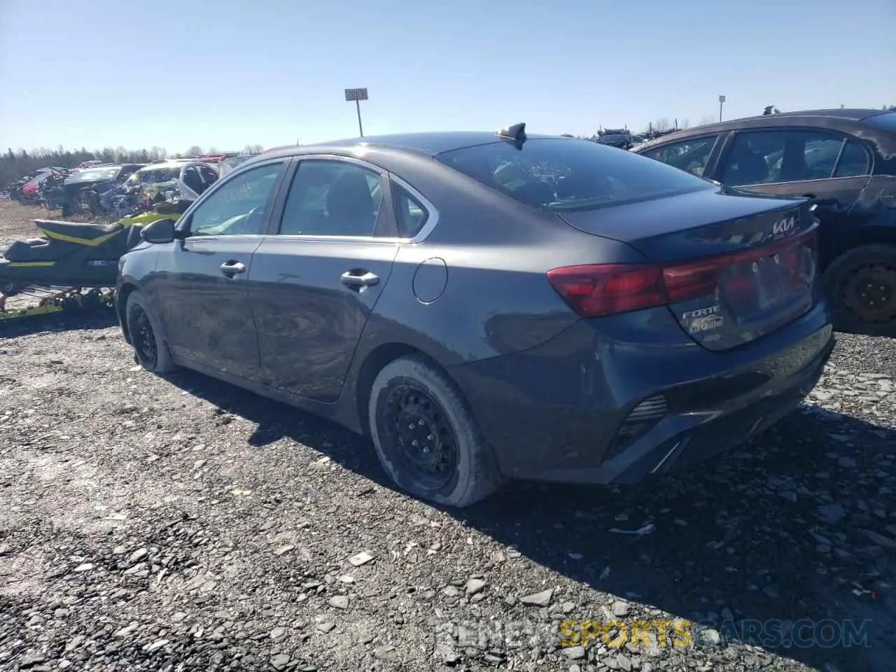 2 fotografías del automóvil dañado 3KPF34AD2PE696923 KIA FORTE 2023