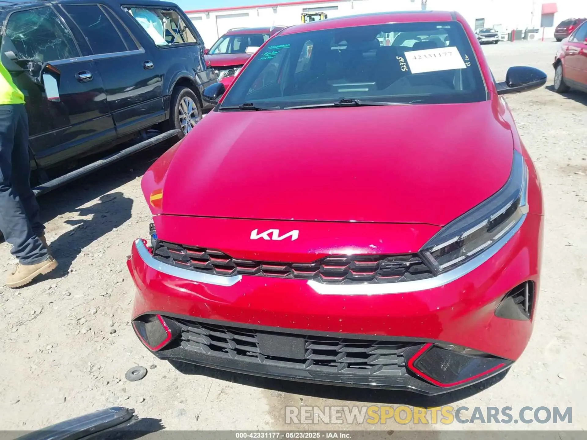 13 fotografías del automóvil dañado 3KPF44AC1PE676411 KIA FORTE 2023