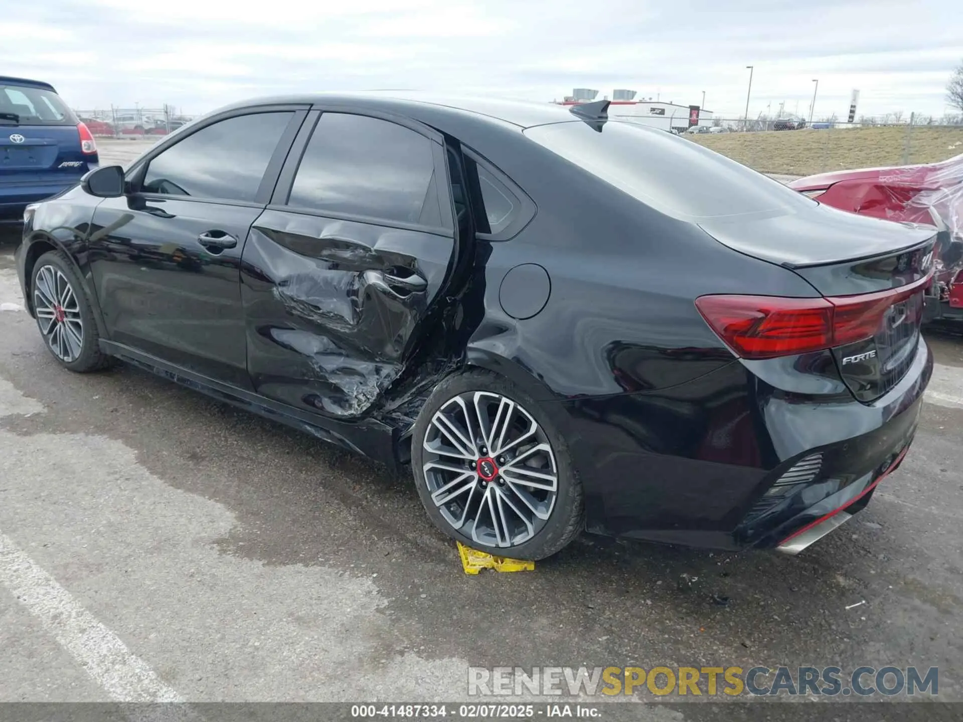 3 fotografías del automóvil dañado 3KPF44AC1PE677400 KIA FORTE 2023