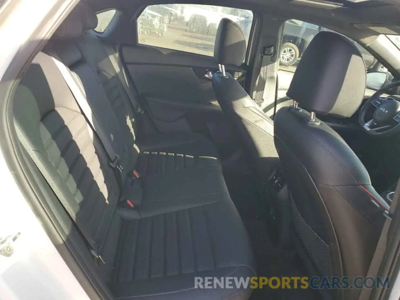 10 fotografías del automóvil dañado 3KPF44AC2PE540451 KIA FORTE 2023