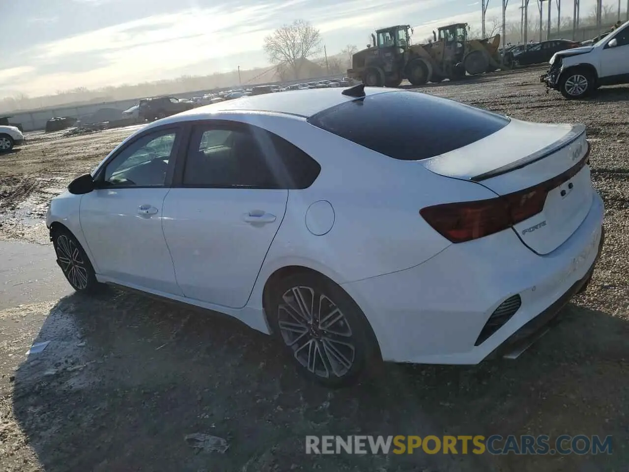 2 fotografías del automóvil dañado 3KPF44AC2PE540451 KIA FORTE 2023