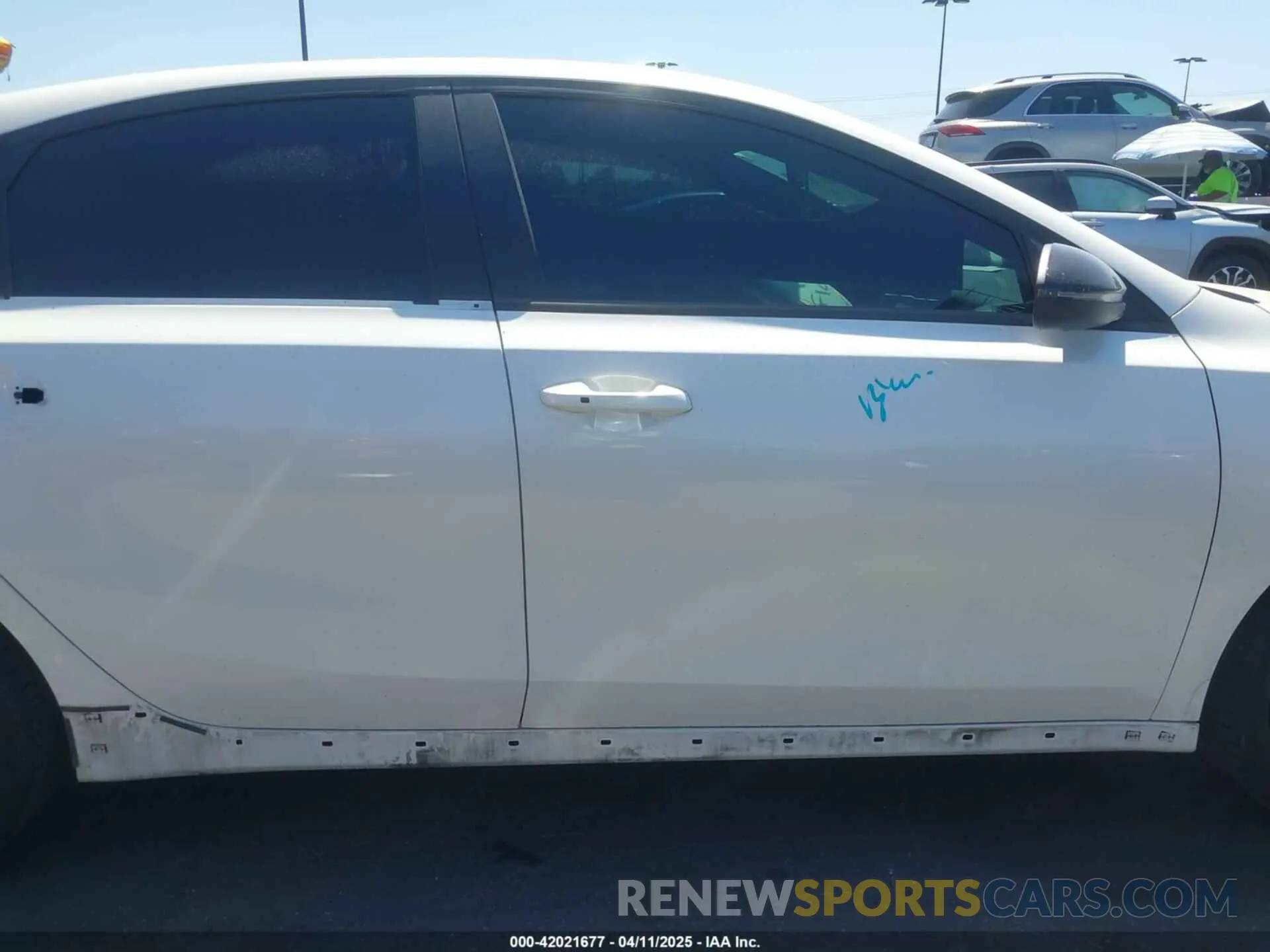 14 fotografías del automóvil dañado 3KPF44AC2PE646821 KIA FORTE 2023