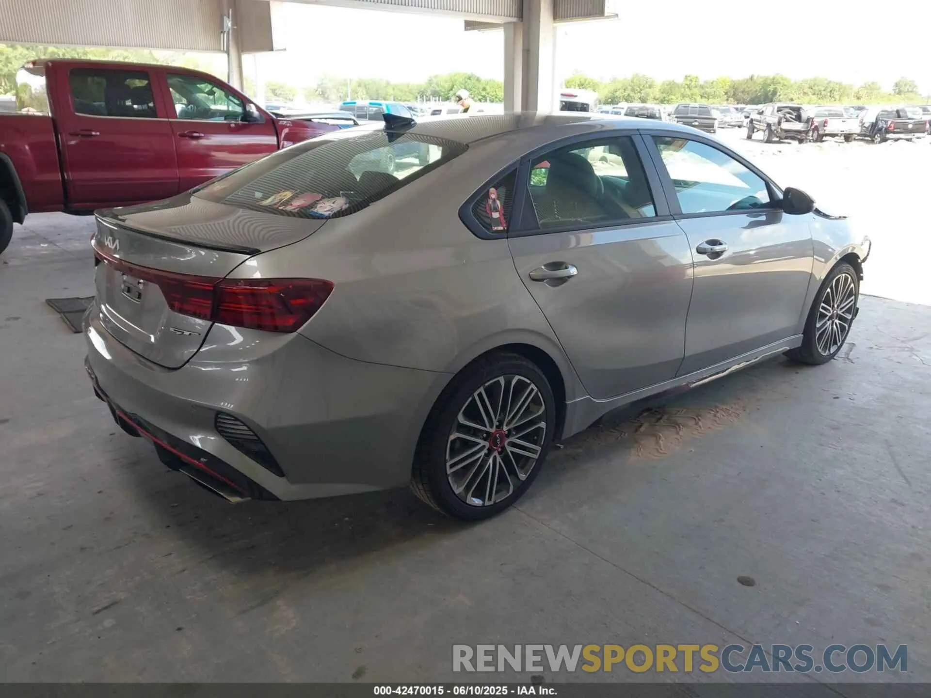 4 fotografías del automóvil dañado 3KPF44AC3PE590095 KIA FORTE 2023