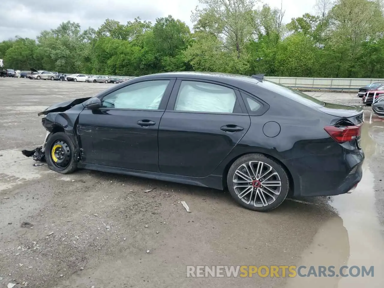2 fotografías del automóvil dañado 3KPF44AC3PE621751 KIA FORTE 2023