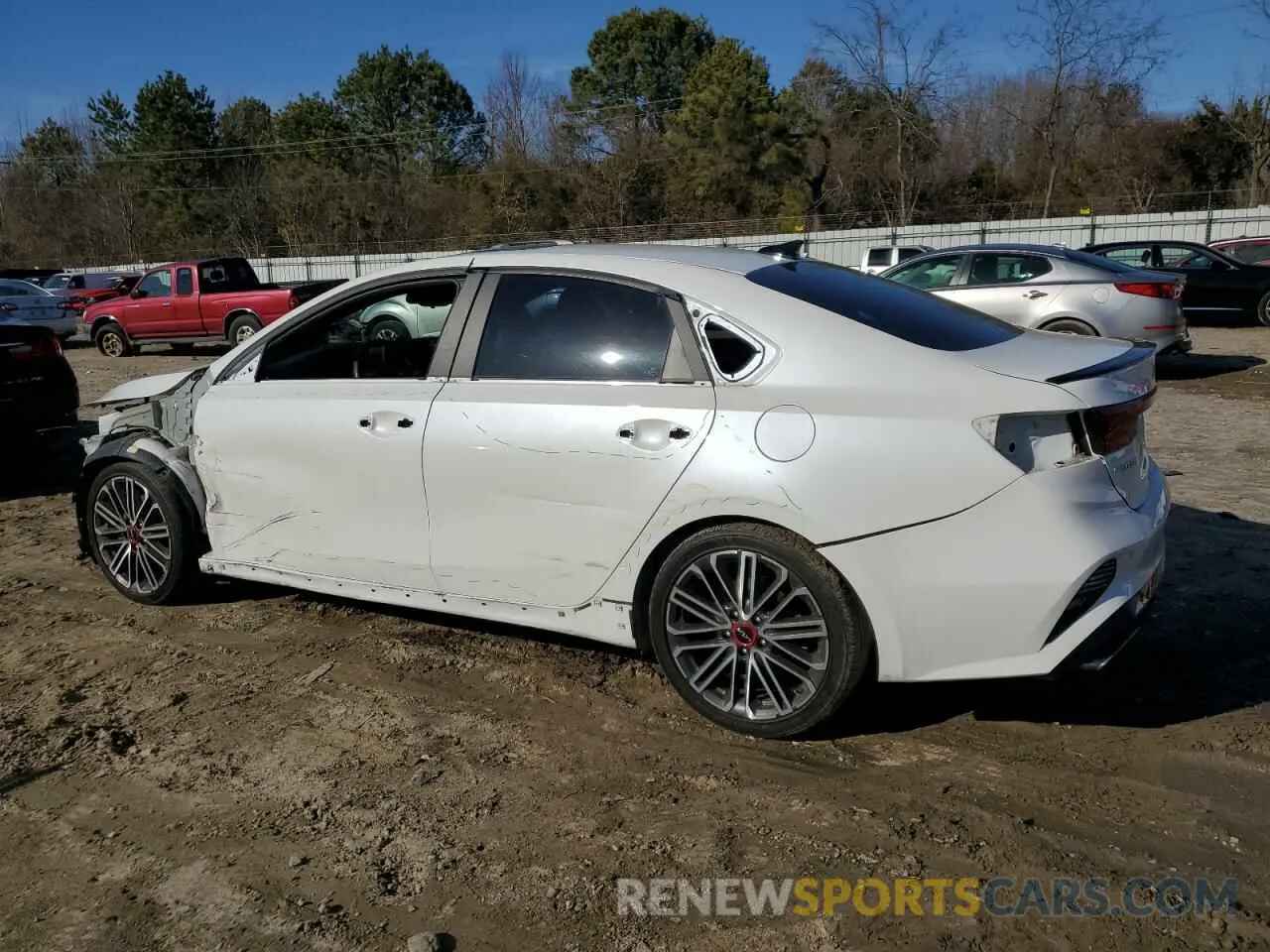 2 fotografías del automóvil dañado 3KPF44AC4PE522792 KIA FORTE 2023