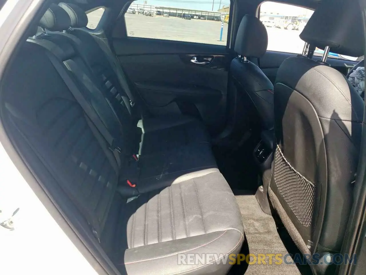 10 fotografías del automóvil dañado 3KPF44AC4PE575170 KIA FORTE 2023