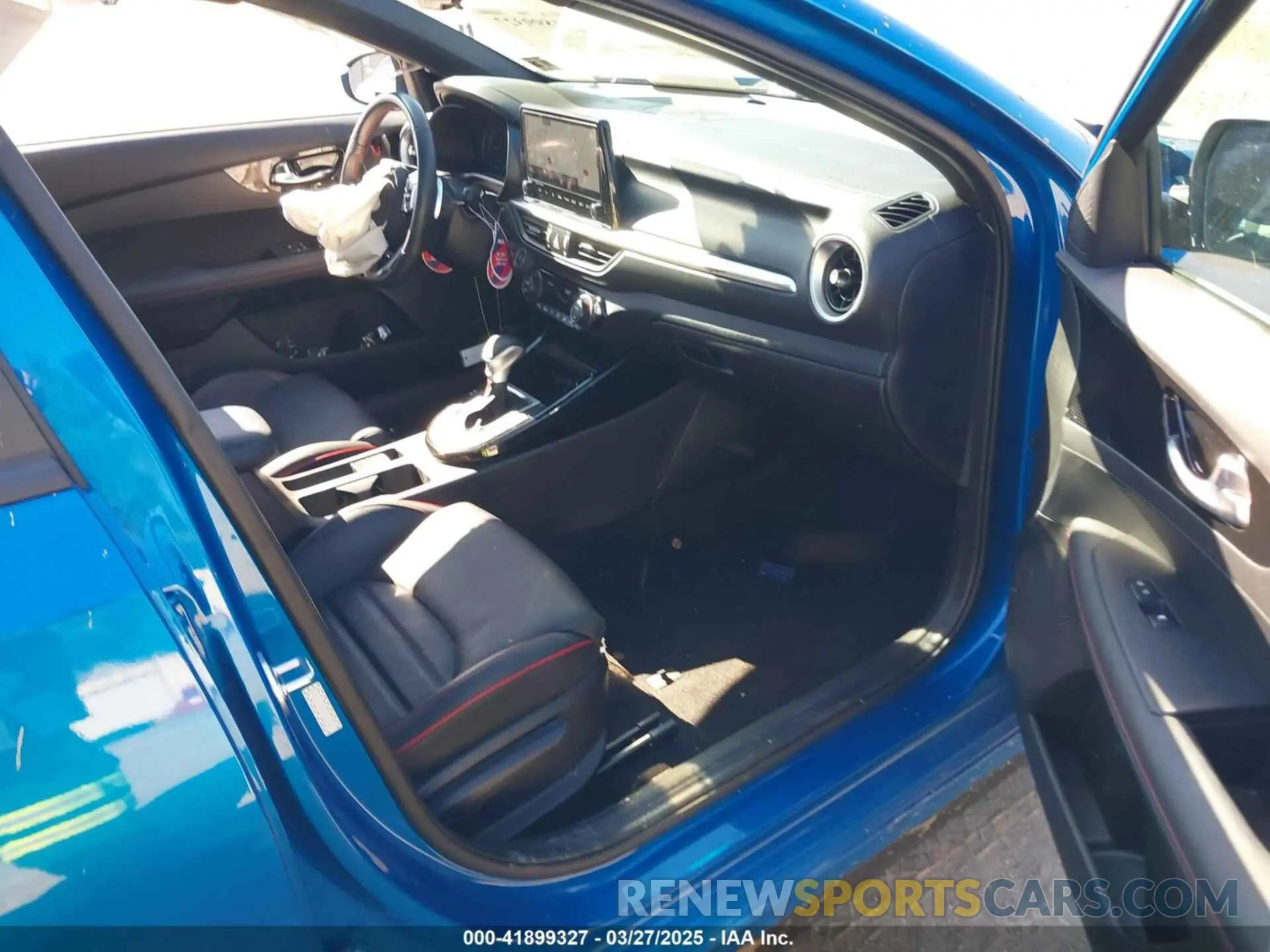 5 fotografías del automóvil dañado 3KPF44AC5PE658526 KIA FORTE 2023