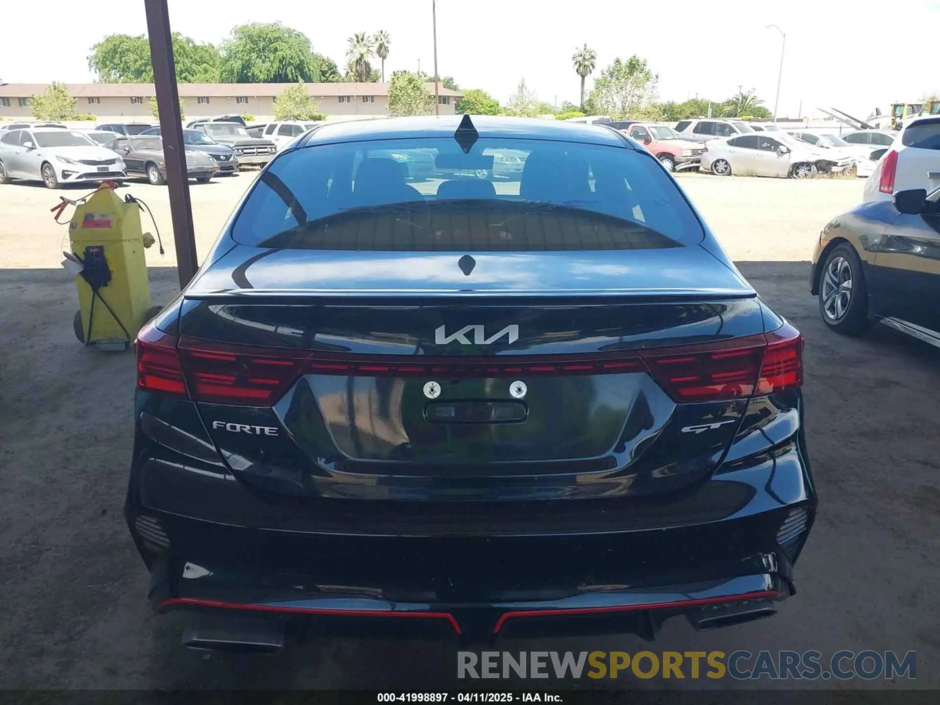 16 fotografías del automóvil dañado 3KPF44AC6PE621002 KIA FORTE 2023