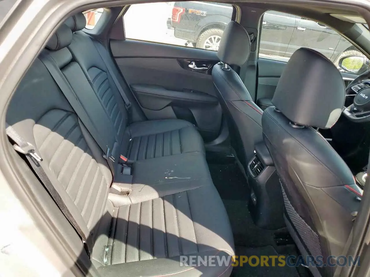 10 fotografías del automóvil dañado 3KPF44AC6PE631061 KIA FORTE 2023
