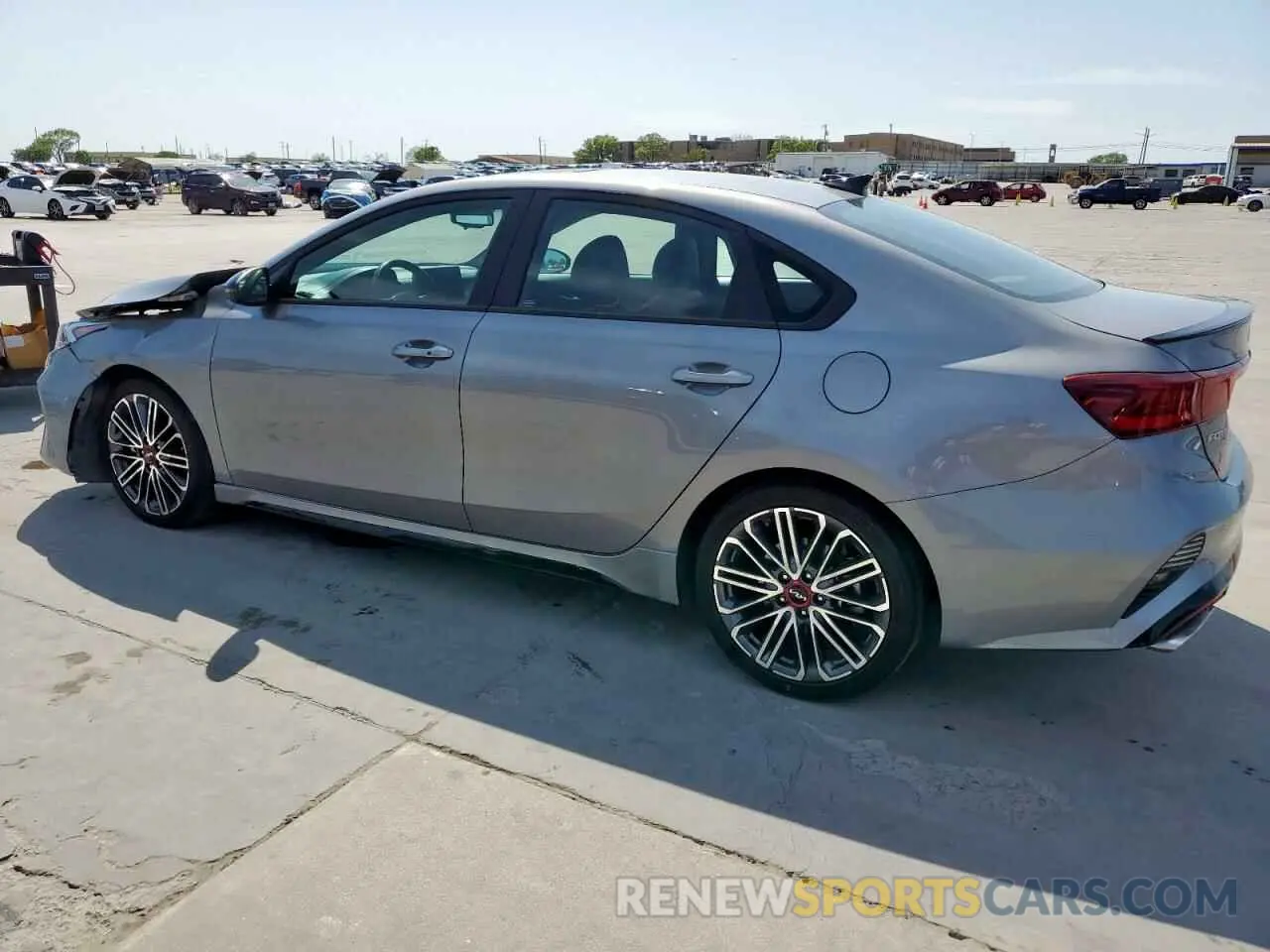 2 fotografías del automóvil dañado 3KPF44AC6PE631061 KIA FORTE 2023