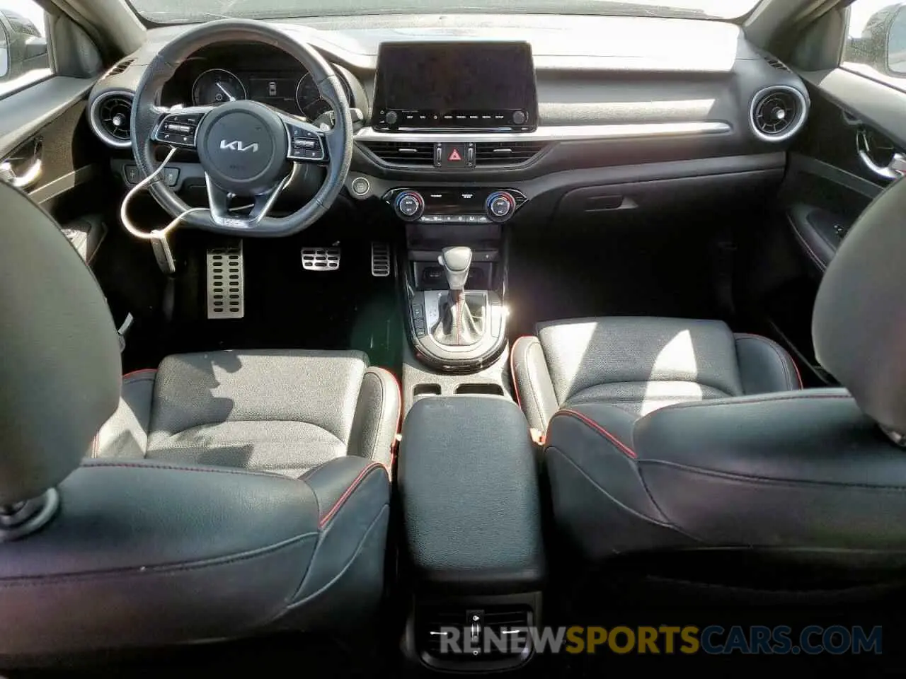 8 fotografías del automóvil dañado 3KPF44AC6PE631061 KIA FORTE 2023
