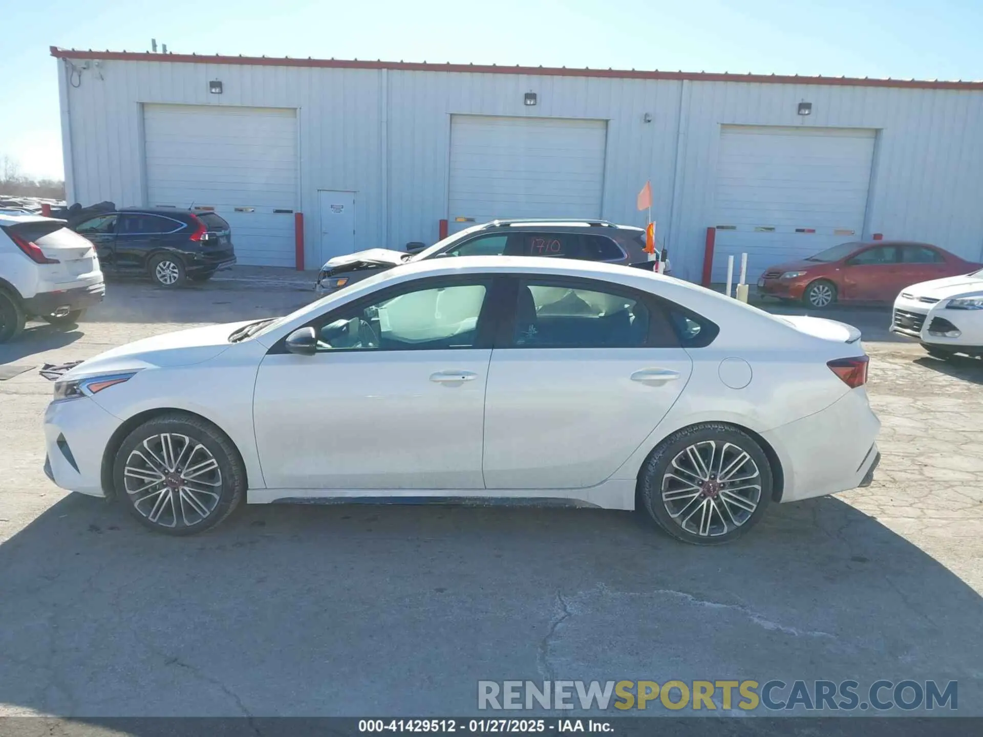 14 fotografías del automóvil dañado 3KPF44AC6PE680552 KIA FORTE 2023
