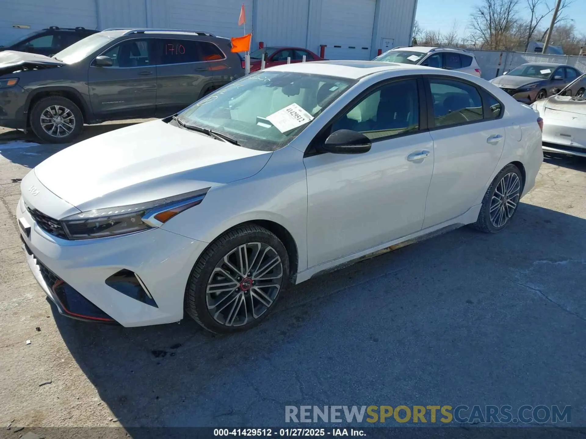 2 fotografías del automóvil dañado 3KPF44AC6PE680552 KIA FORTE 2023