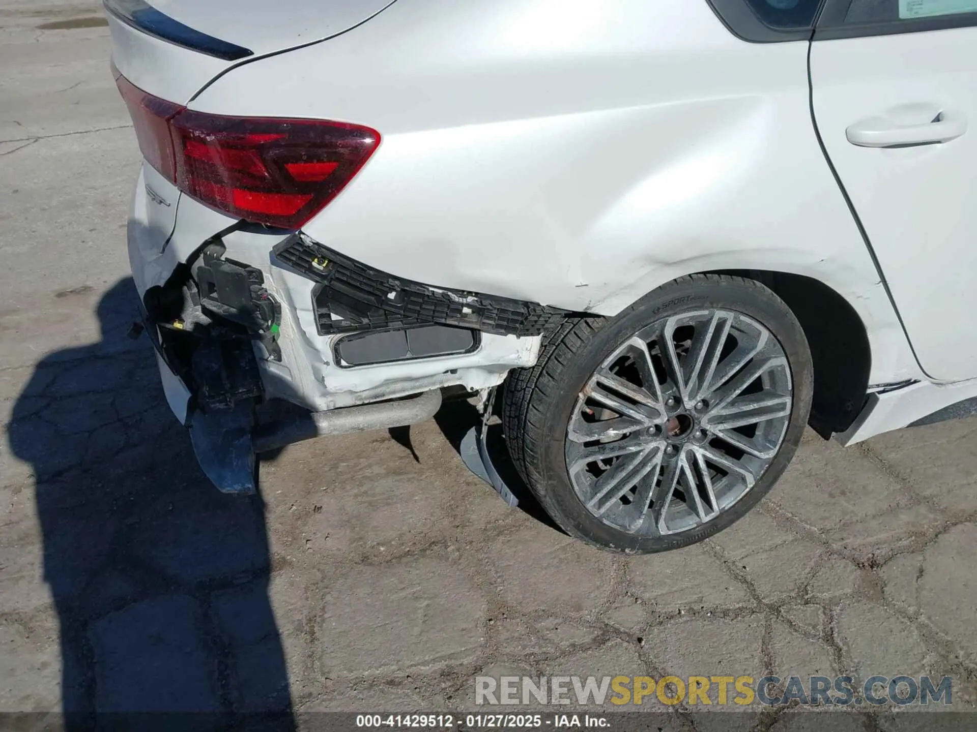 6 fotografías del automóvil dañado 3KPF44AC6PE680552 KIA FORTE 2023