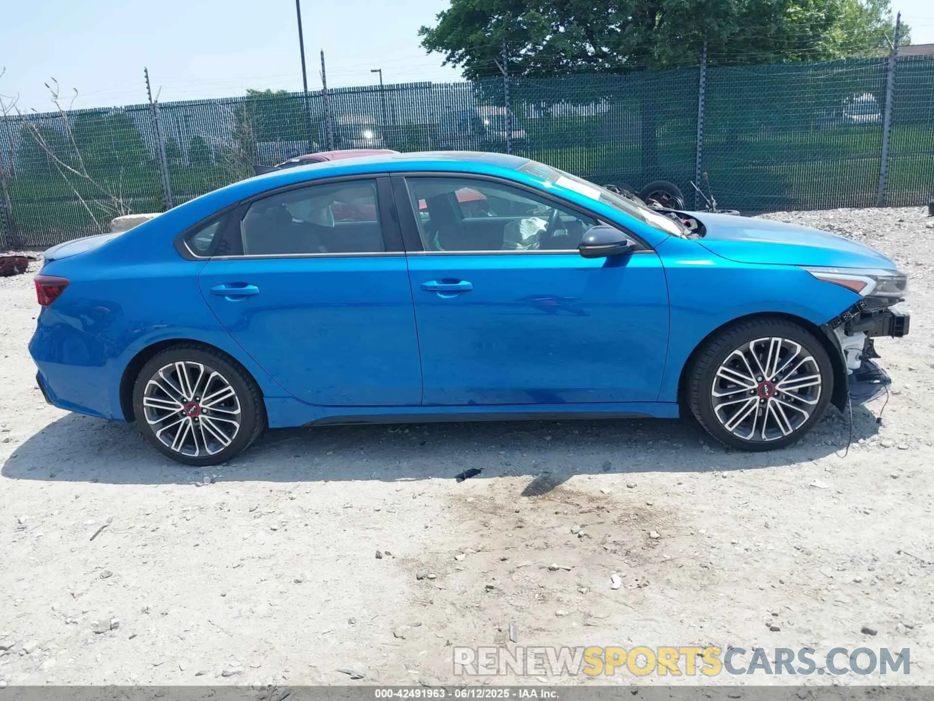 13 fotografías del automóvil dañado 3KPF44AC9PE659873 KIA FORTE 2023